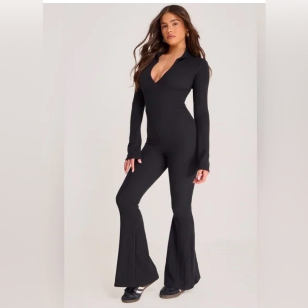 Pretty Little Thing NWT Women’s Black Rib Collar Flare Leg Jumpsuit